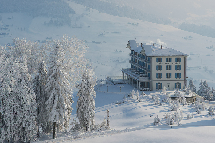 Отель с классными видами на озеро в Швейцарии